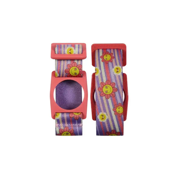 Adjustable Freestyle Libre 2 armband for children with colorful flower pattern, designed for comfort and sensor security.