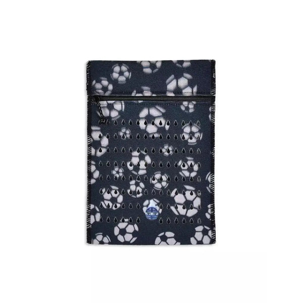 Insulin cooling wallet for kids with fun pattern, holds 3 insulin pens or 5 vials, no electricity needed.