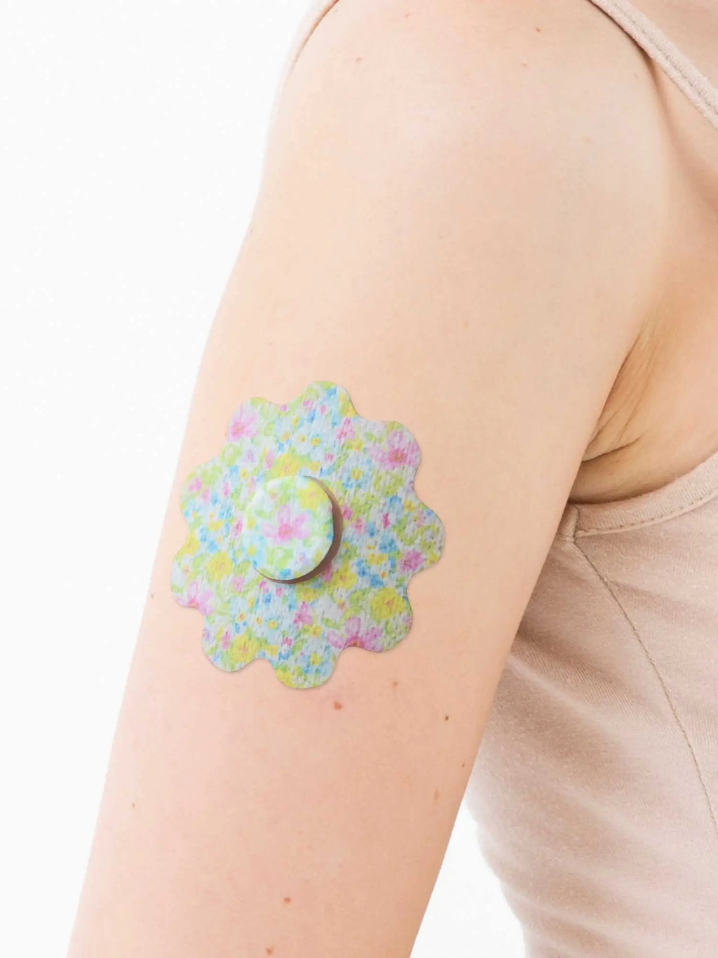 FreeStyle Libre 3 adhesive patch for kids, flower shape, on the arm