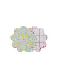 FreeStyle Libre 2 adhesive patch for kids, flower shape, front and backing