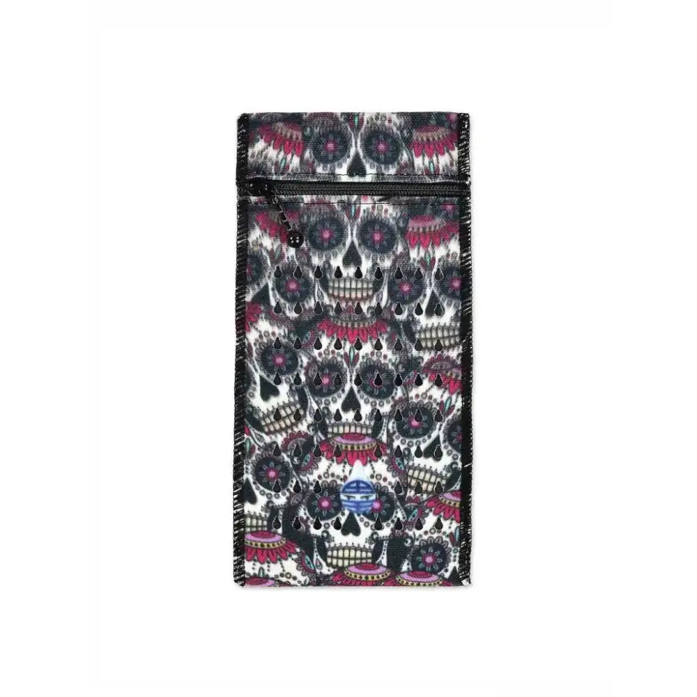 Insulin cooling wallet for kids with skull pattern, fits two insulin pens or vials, maintains temperature up to 48 hours.