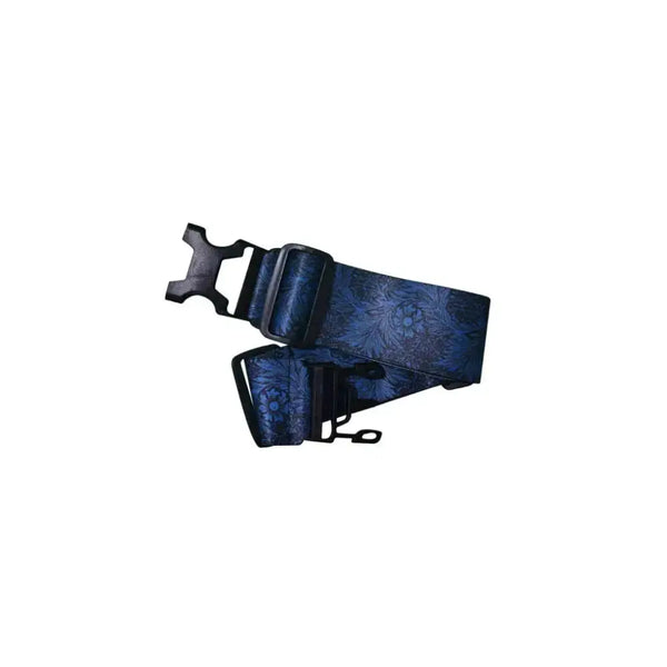 Blue Dia-Leg Band for discreet insulin pump wear under dresses.